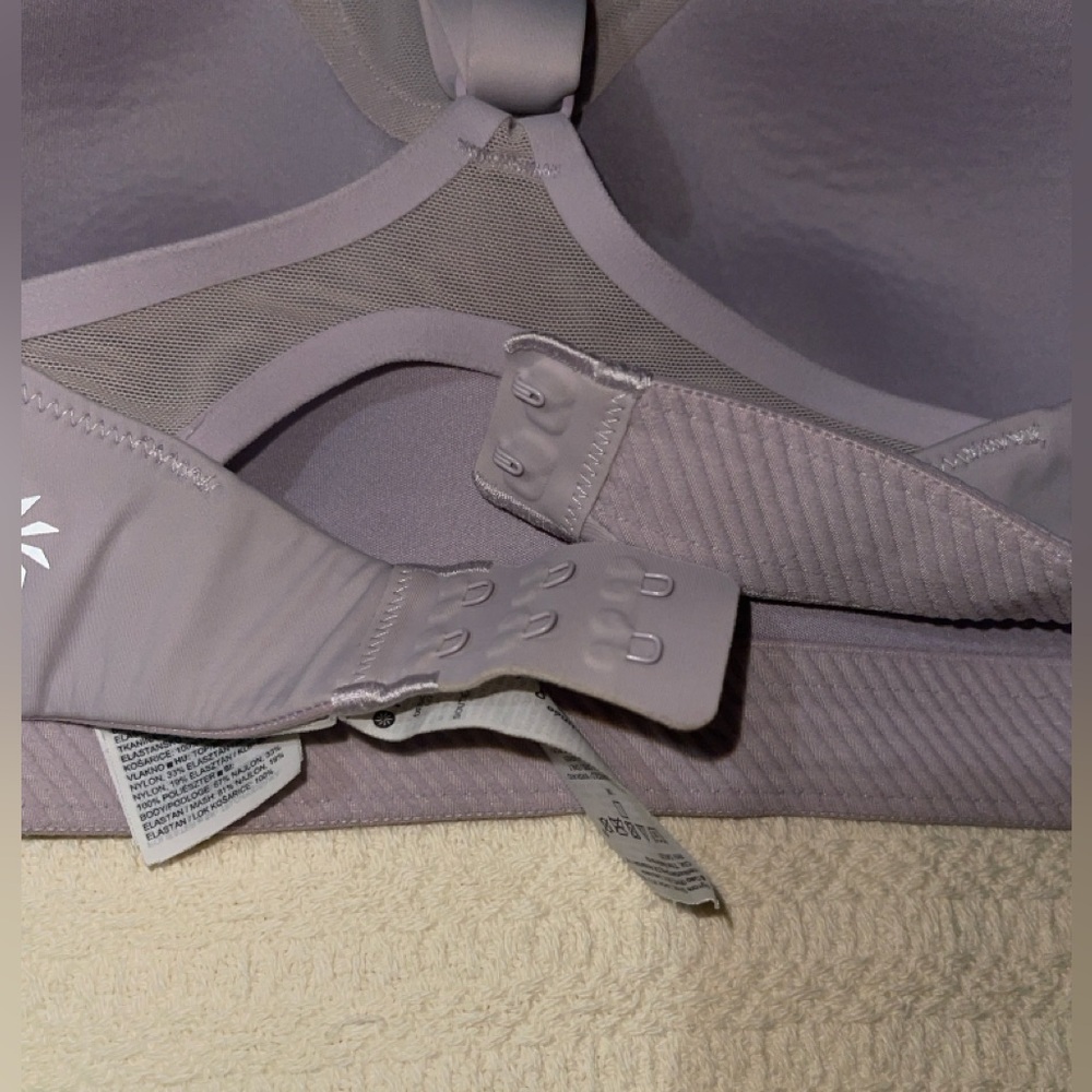 Athleta Women's Soft Purple Sports Bra - Picture 3 of 4